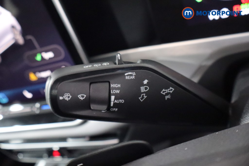 Volkswagen Passat Life Automatic Petrol Plug-In Hybrid Estate - Stock Number (1580118) - 16th supplementary image