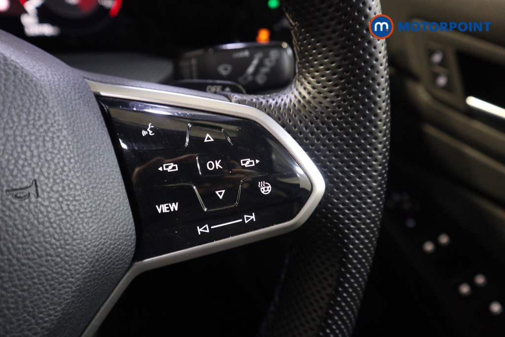 Volkswagen Golf R-Line Automatic Petrol Hatchback - Stock Number (1580460) - 4th supplementary image