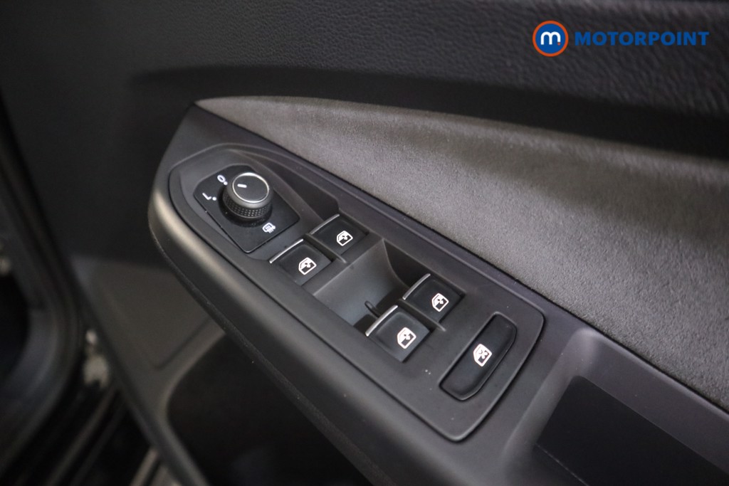 Volkswagen Golf R-Line Automatic Petrol Hatchback - Stock Number (1580460) - 10th supplementary image