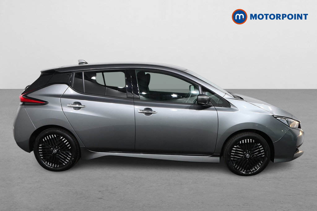 Nissan Leaf N-Connecta Automatic Electric Hatchback - Stock Number (1573423) - Drivers side
