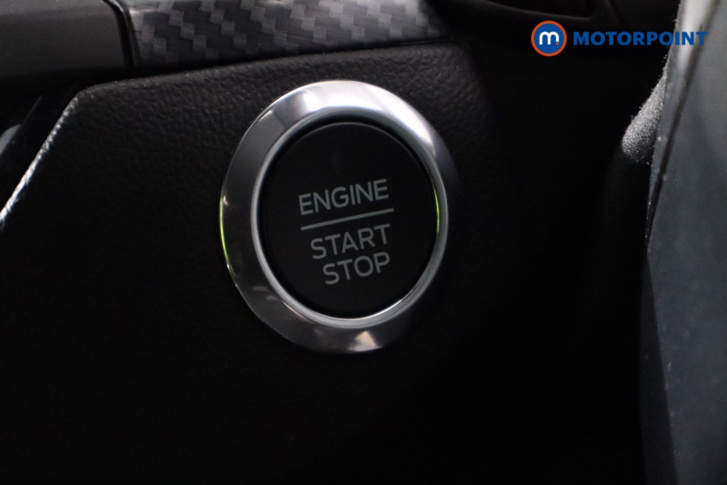 Ford Focus St-Line X Manual Petrol Hatchback - Stock Number (1580512) - 15th supplementary image