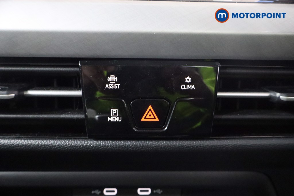 Volkswagen Golf Life Manual Petrol Hatchback - Stock Number (1580935) - 17th supplementary image