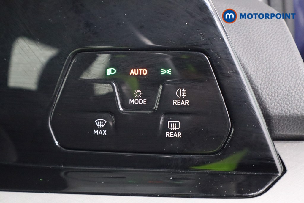 Volkswagen Golf Life Manual Petrol Hatchback - Stock Number (1580935) - 23rd supplementary image