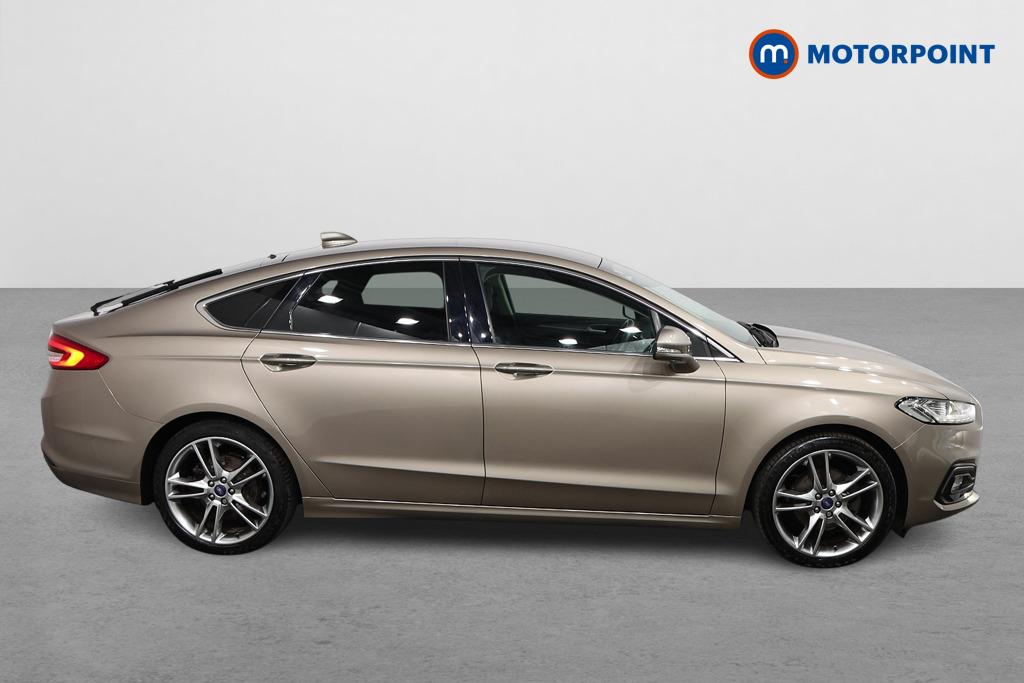 Ford Mondeo Titanium Edition Manual Diesel Hatchback - Stock Number (1581442) - Drivers side