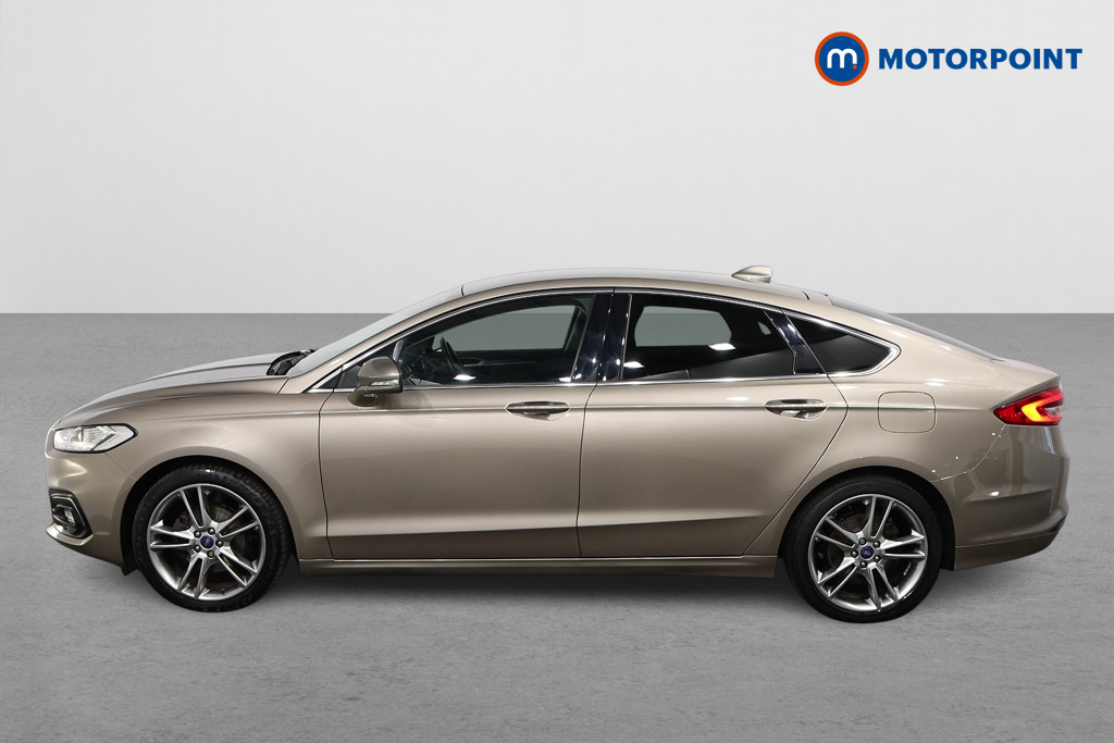 Ford Mondeo Titanium Edition Manual Diesel Hatchback - Stock Number (1581442) - Passenger side