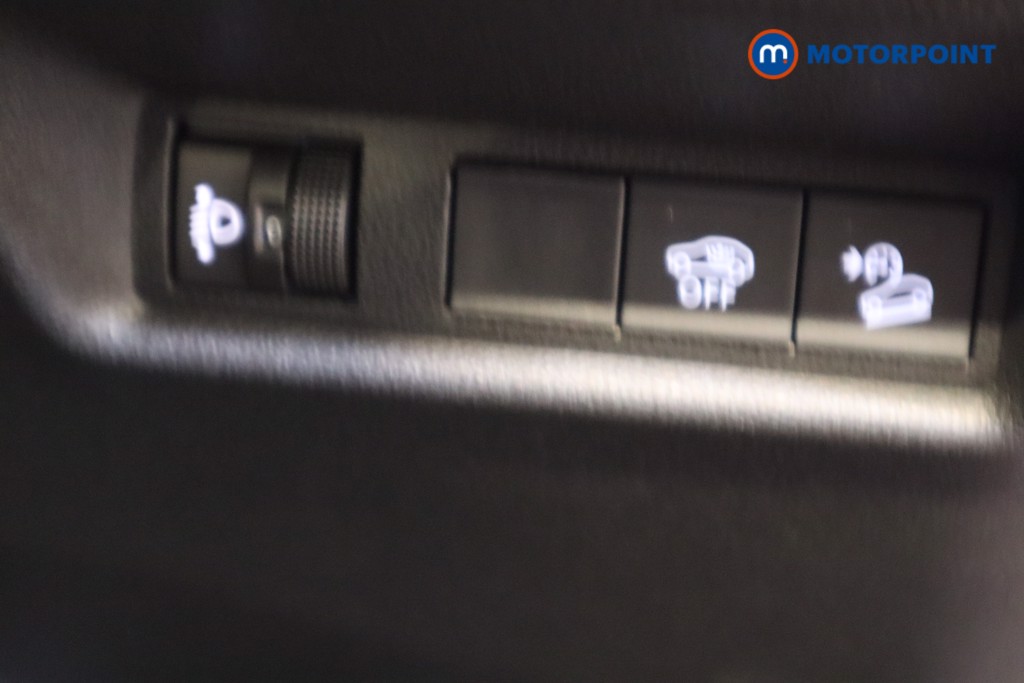 Jeep Avenger Altitude Manual Petrol SUV - Stock Number (1565152) - 15th supplementary image