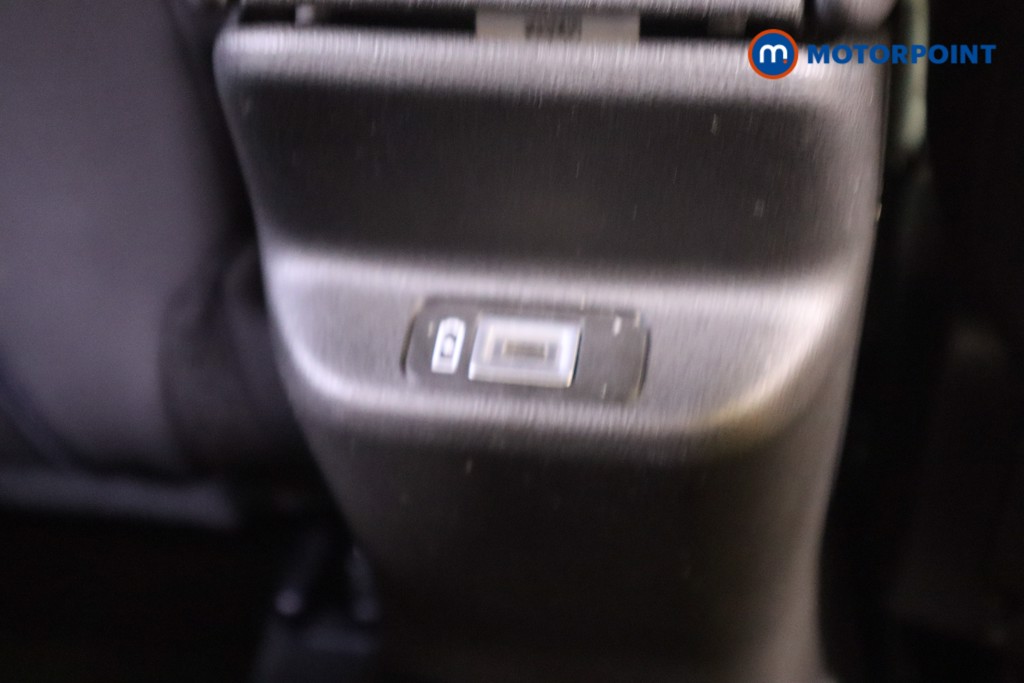 Jeep Avenger Altitude Manual Petrol SUV - Stock Number (1565152) - 27th supplementary image