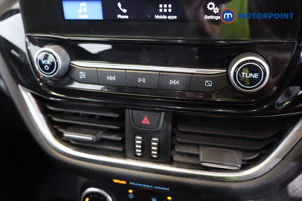 Ford Fiesta Zetec Manual Petrol Hatchback - Stock Number (1565739) - 9th supplementary image