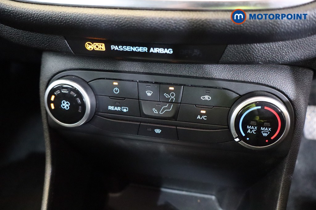 Ford Fiesta Zetec Manual Petrol Hatchback - Stock Number (1565739) - 10th supplementary image