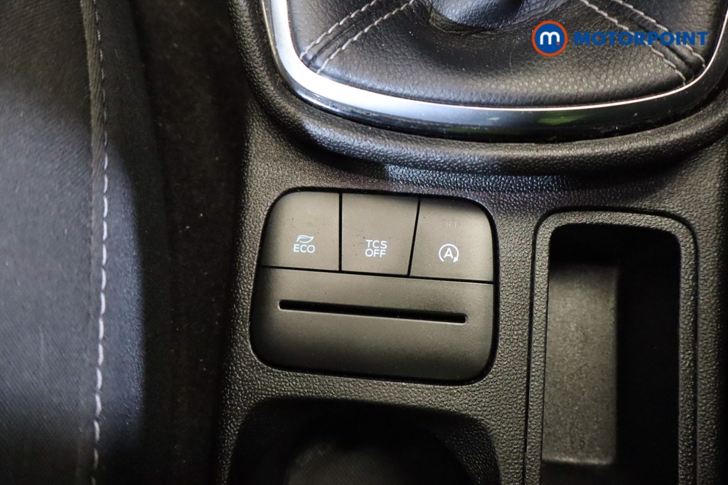 Ford Fiesta Zetec Manual Petrol Hatchback - Stock Number (1565739) - 12th supplementary image