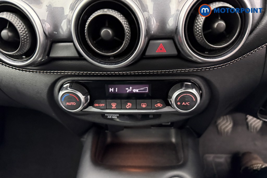 Nissan Juke N-Connecta Manual Petrol SUV - Stock Number (1566094) - 11th supplementary image