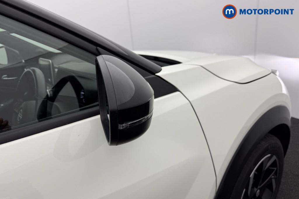 Nissan Juke N-Connecta Manual Petrol SUV - Stock Number (1566094) - 18th supplementary image