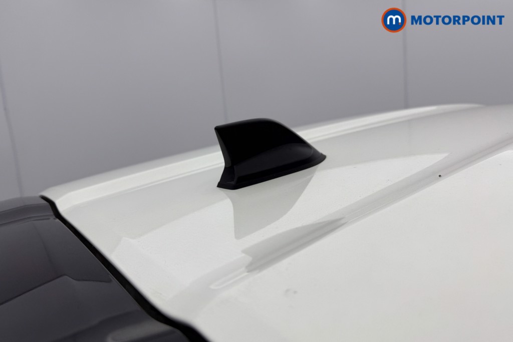 Nissan Juke N-Connecta Manual Petrol SUV - Stock Number (1566094) - 19th supplementary image