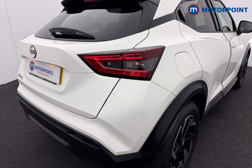 Nissan Juke N-Connecta Manual Petrol SUV - Stock Number (1566094) - 26th supplementary image
