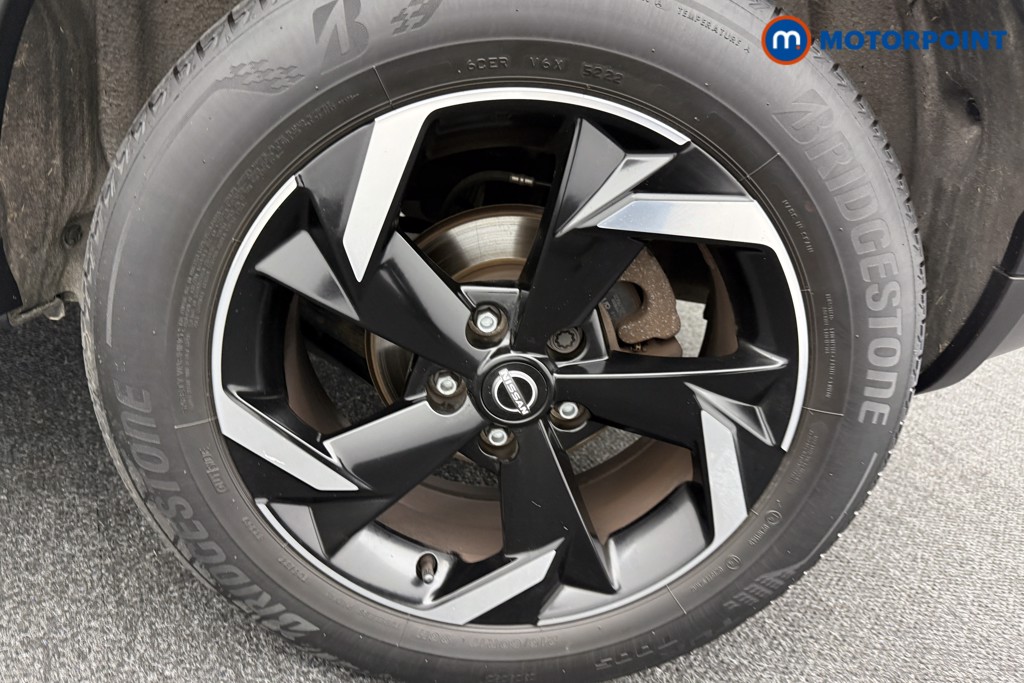 Nissan Juke N-Connecta Manual Petrol SUV - Stock Number (1566094) - 30th supplementary image