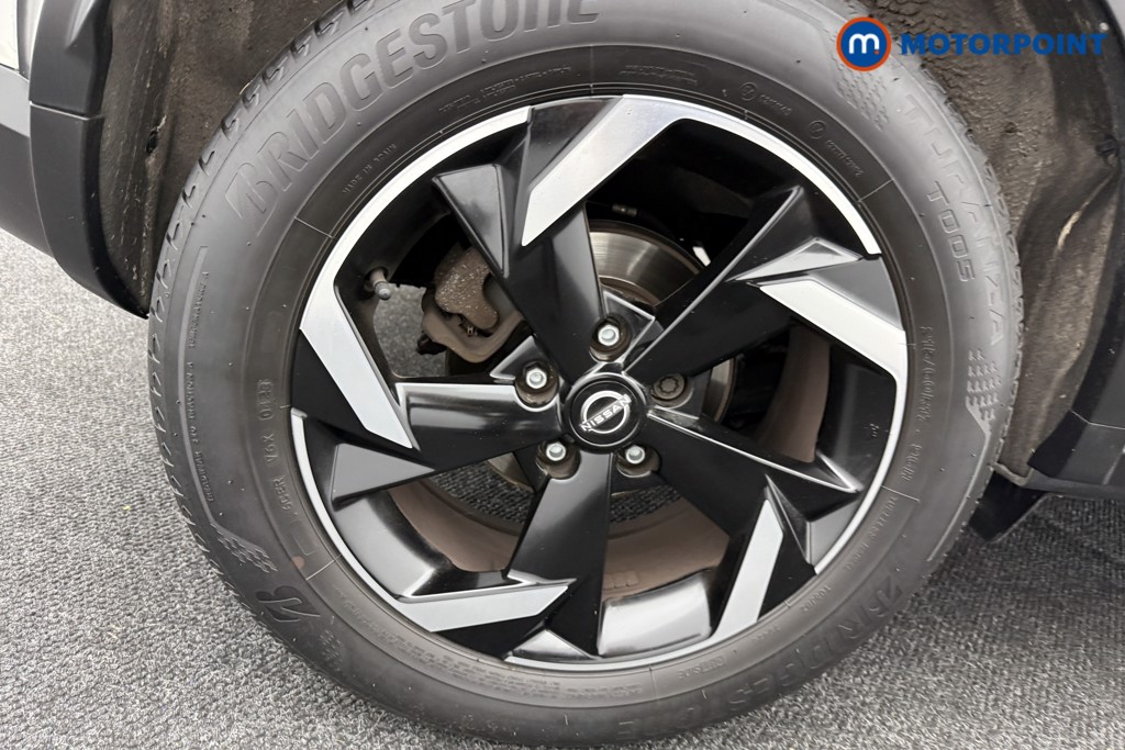 Nissan Juke N-Connecta Manual Petrol SUV - Stock Number (1566094) - 31st supplementary image