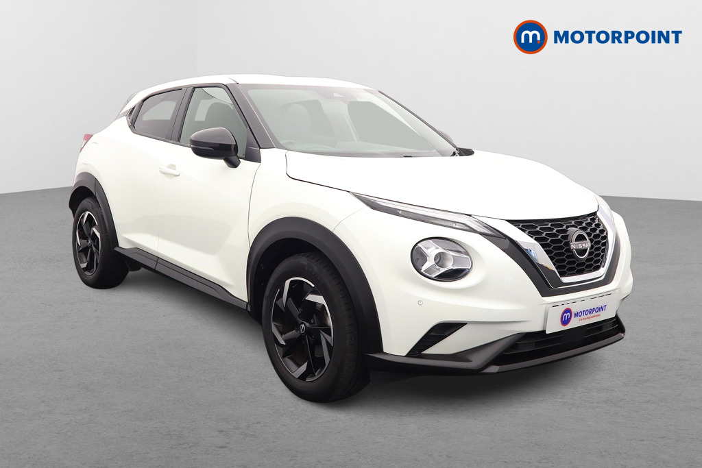 Nissan Juke N-Connecta Manual Petrol SUV - Stock Number (1566094) - Drivers side front corner