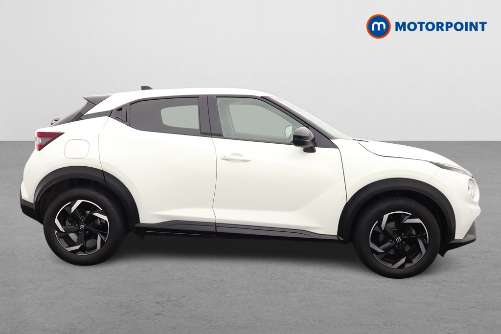 Nissan Juke N-Connecta Manual Petrol SUV - Stock Number (1566094) - Drivers side