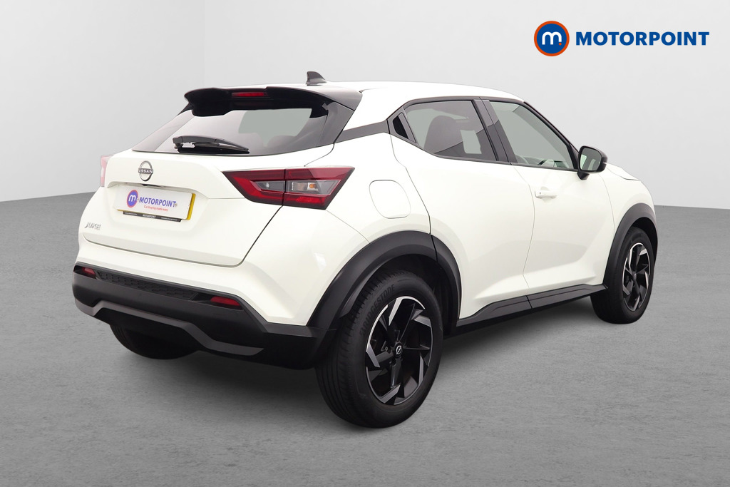 Nissan Juke N-Connecta Manual Petrol SUV - Stock Number (1566094) - Drivers side rear corner