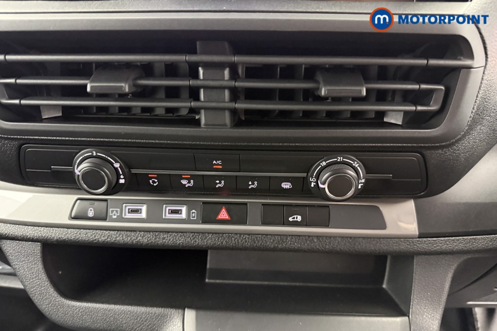 Vauxhall Vivaro PRO Manual Diesel Panel Van - Stock Number (1567159) - 9th supplementary image
