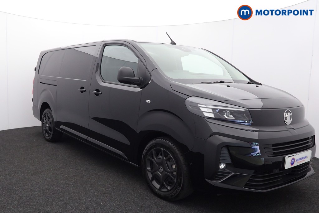 Vauxhall Vivaro PRO Manual Diesel Panel Van - Stock Number (1567159) - Drivers side front corner