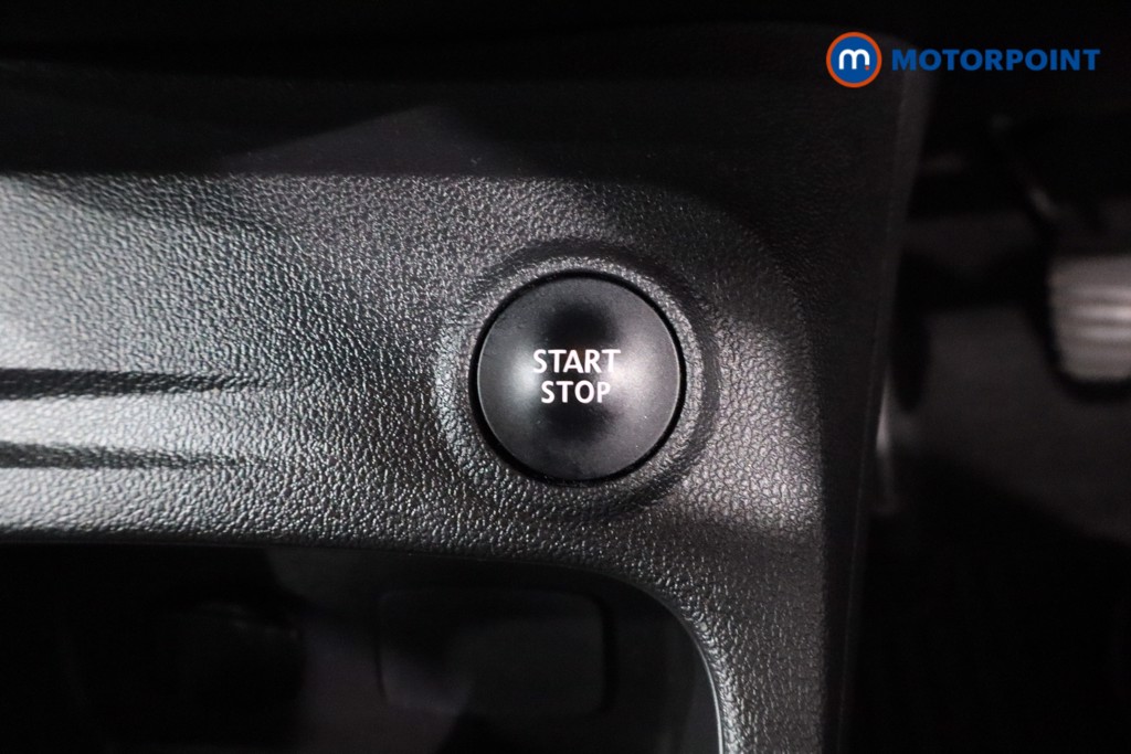 Renault Captur Play Manual Diesel SUV - Stock Number (1570288) - 13th supplementary image