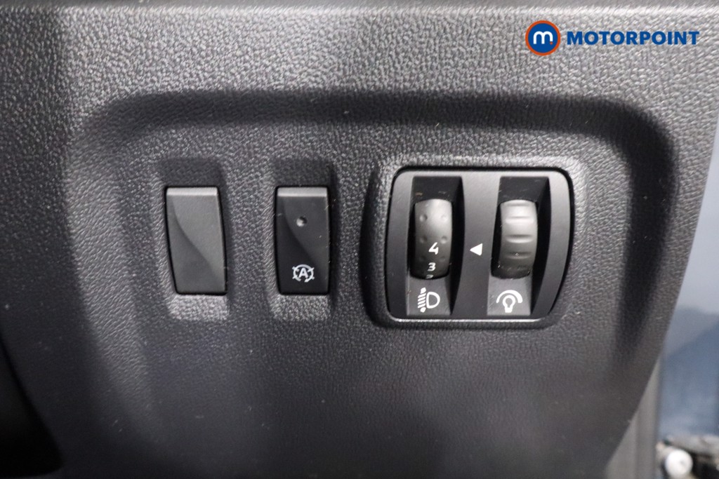 Renault Captur Play Manual Diesel SUV - Stock Number (1570288) - 19th supplementary image