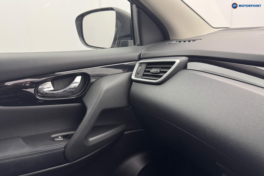 Nissan Qashqai Acenta Premium Automatic Petrol SUV - Stock Number (1571035) - 17th supplementary image
