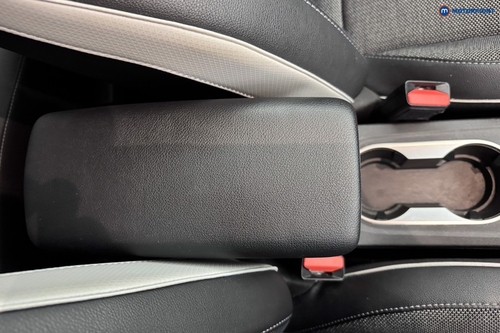 Renault Captur Se Edition Manual Petrol SUV - Stock Number (1571367) - 13th supplementary image