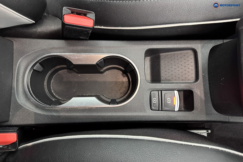 Renault Captur Se Edition Manual Petrol SUV - Stock Number (1571367) - 14th supplementary image