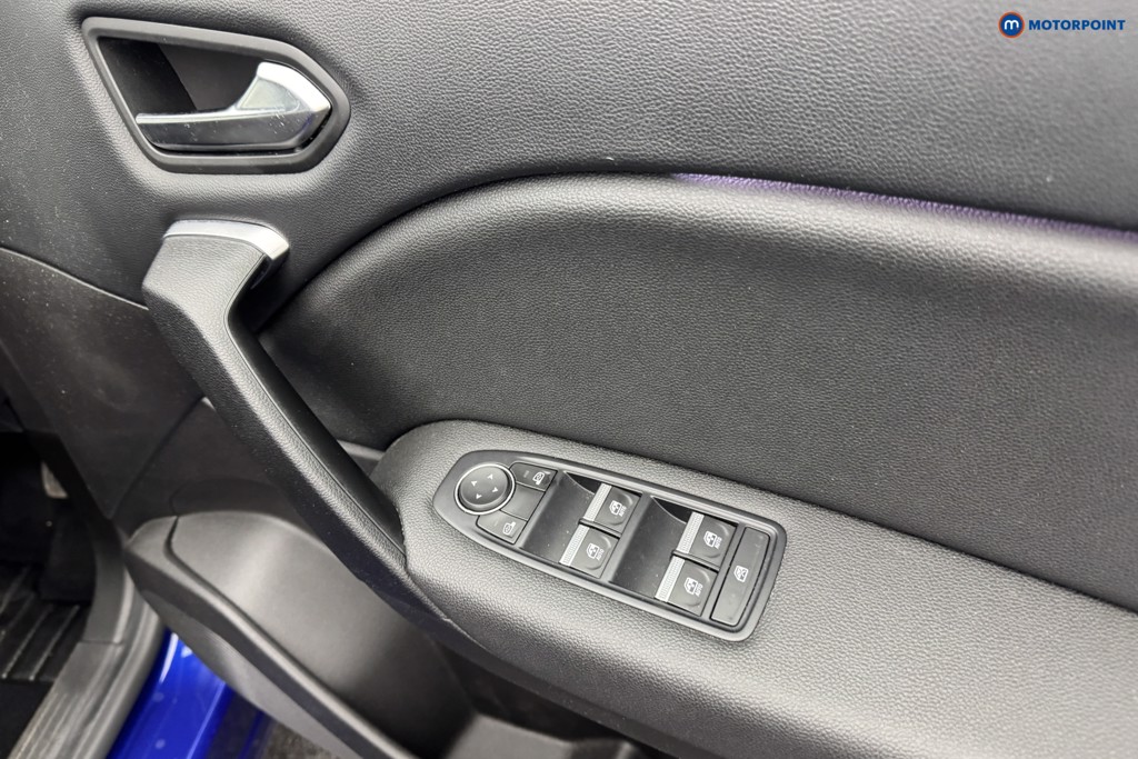 Renault Captur Se Edition Manual Petrol SUV - Stock Number (1571367) - 23rd supplementary image