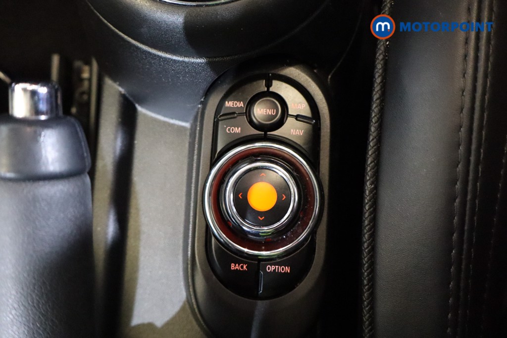 Mini Hatchback Cooper S Exclusive Manual Petrol Hatchback - Stock Number (1571576) - 12th supplementary image