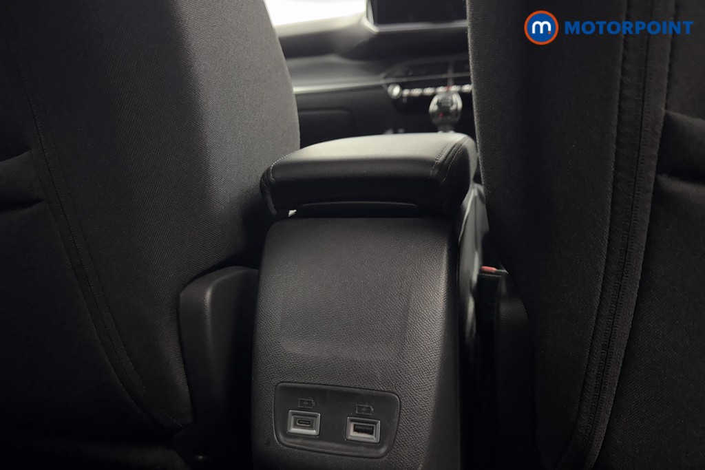 Peugeot 2008 Allure Manual Petrol SUV - Stock Number (1571588) - 21st supplementary image