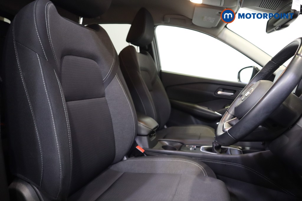 Nissan Qashqai N-Connecta Manual Petrol SUV - Stock Number (1572409) - 5th supplementary image