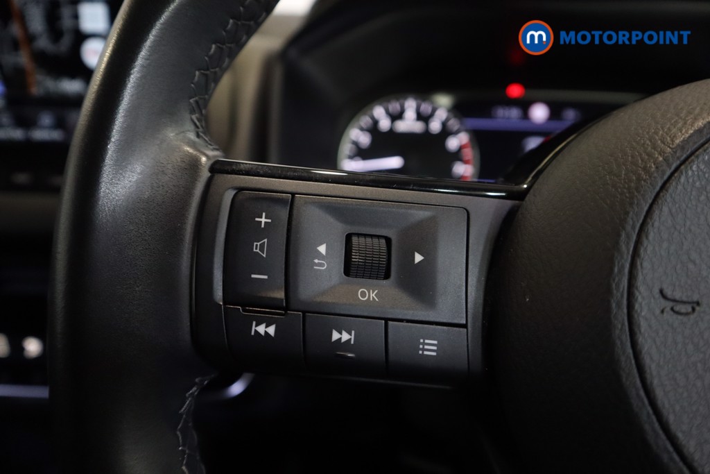 Nissan Qashqai N-Connecta Manual Petrol SUV - Stock Number (1572409) - 8th supplementary image