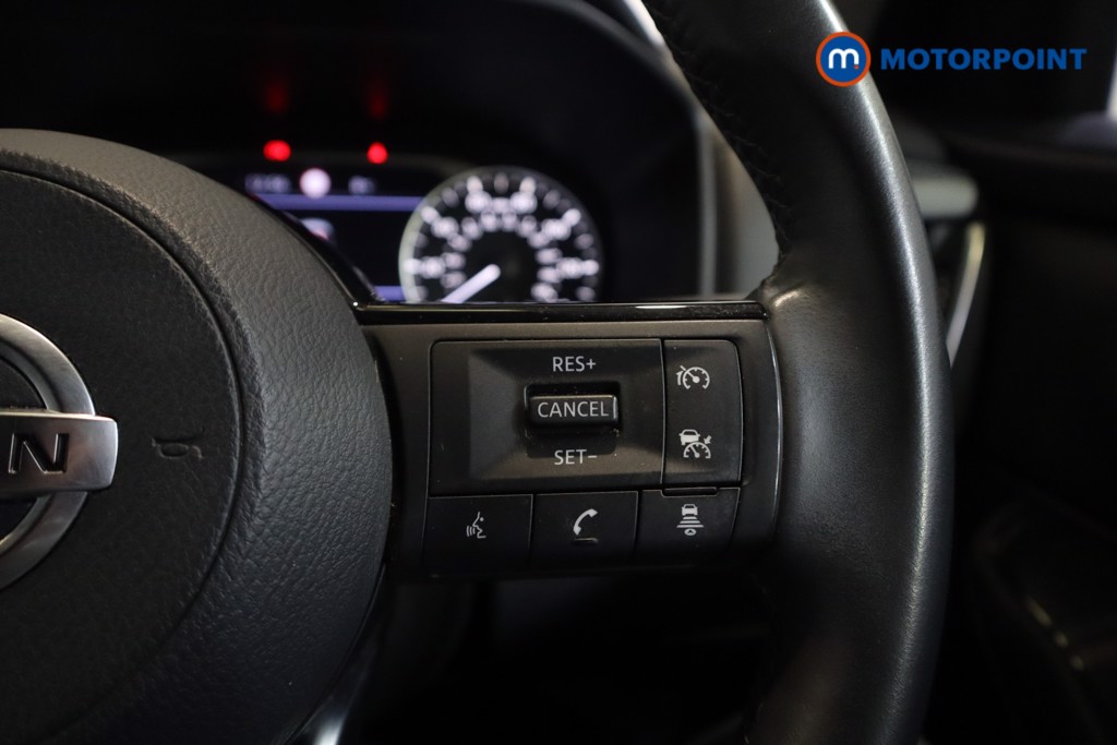 Nissan Qashqai N-Connecta Manual Petrol SUV - Stock Number (1572409) - 9th supplementary image