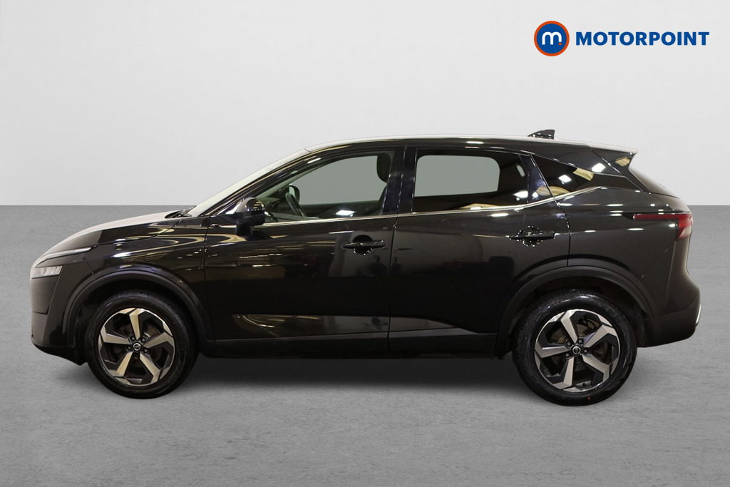 Nissan Qashqai N-Connecta Manual Petrol SUV - Stock Number (1572409) - Passenger side