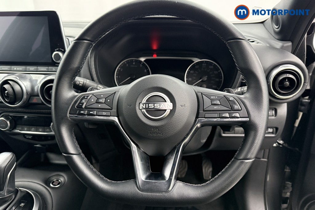 Nissan Juke N-Connecta Automatic Petrol SUV - Stock Number (1572650) - 2nd supplementary image