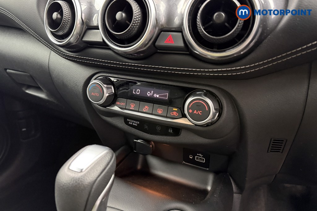 Nissan Juke N-Connecta Automatic Petrol SUV - Stock Number (1572650) - 10th supplementary image