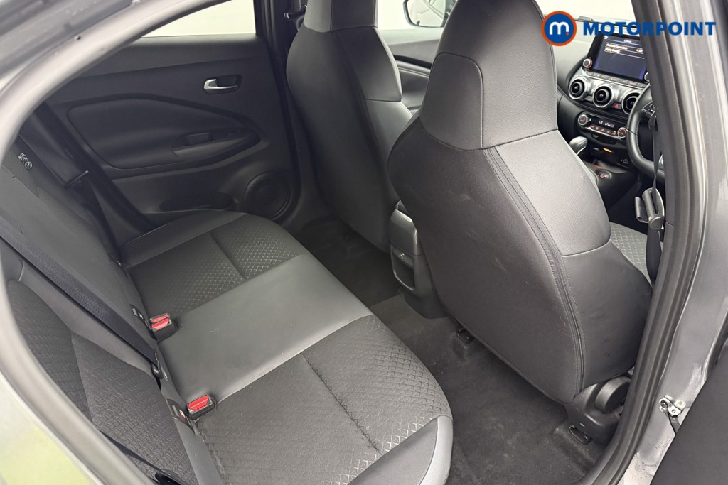 Nissan Juke N-Connecta Automatic Petrol SUV - Stock Number (1572650) - 17th supplementary image