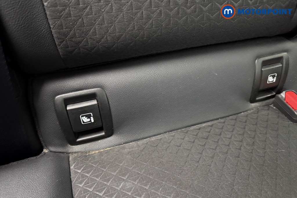 Nissan Juke N-Connecta Automatic Petrol SUV - Stock Number (1572650) - 19th supplementary image