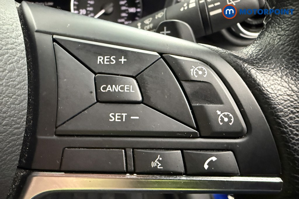 Nissan Juke N-Connecta Automatic Petrol SUV - Stock Number (1572655) - 5th supplementary image