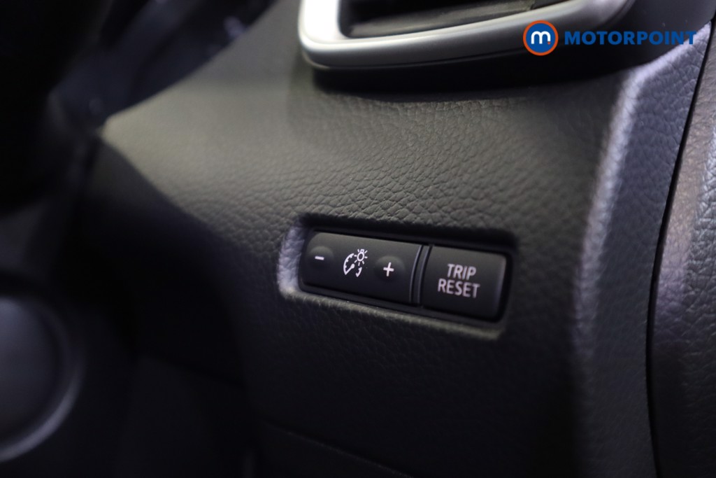Nissan Qashqai N-Tec-Plus Manual Petrol SUV - Stock Number (1573012) - 5th supplementary image