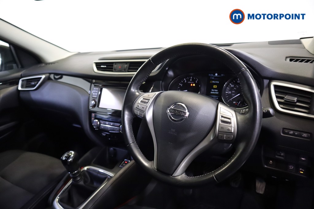 Nissan Qashqai N-Tec-Plus Manual Petrol SUV - Stock Number (1573012) - 1st supplementary image