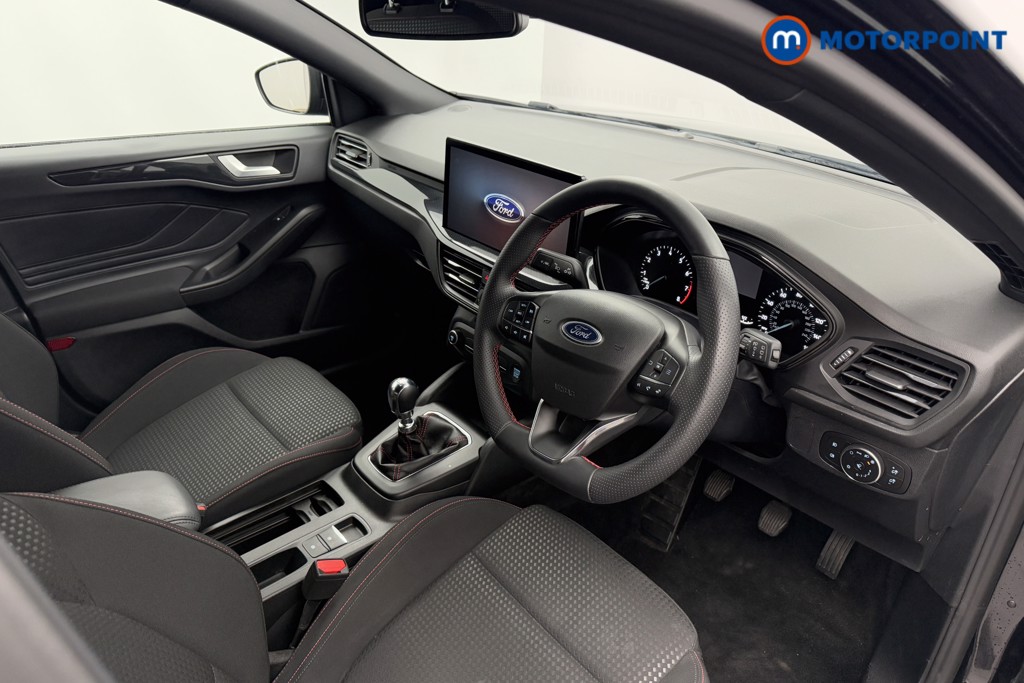 Ford Focus St-Line Manual Petrol Hatchback - Stock Number (1573982) - 1st supplementary image