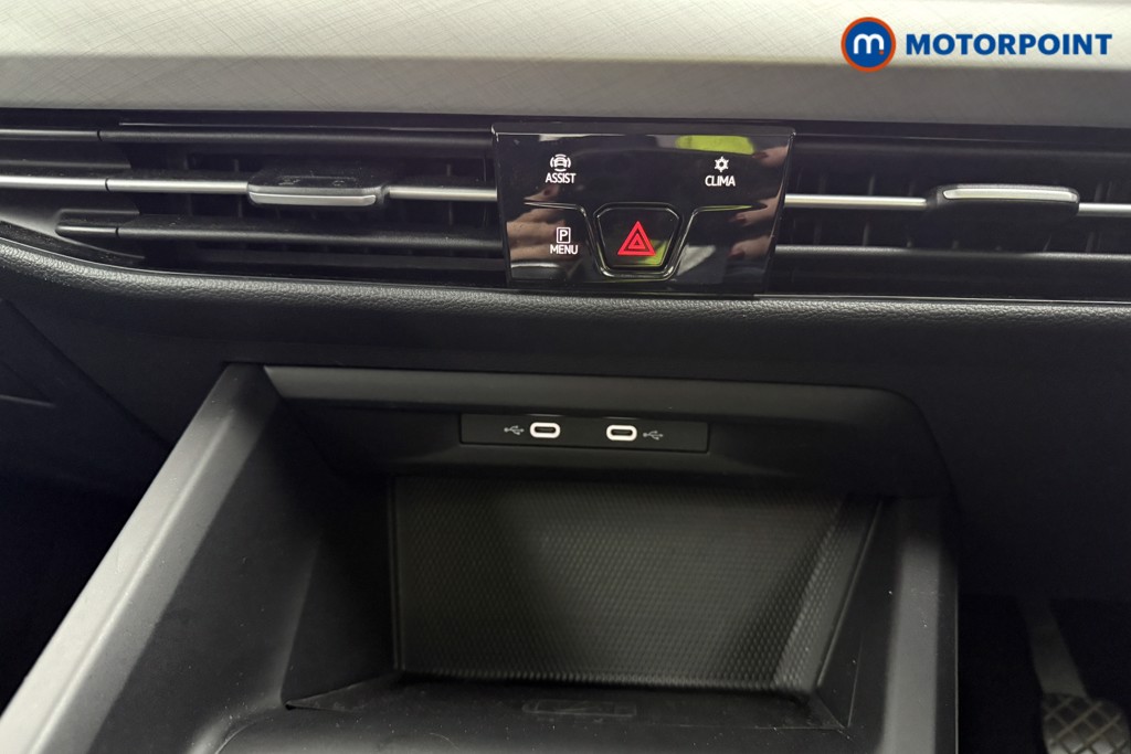 Volkswagen Golf Life Manual Petrol Hatchback - Stock Number (1574038) - 15th supplementary image