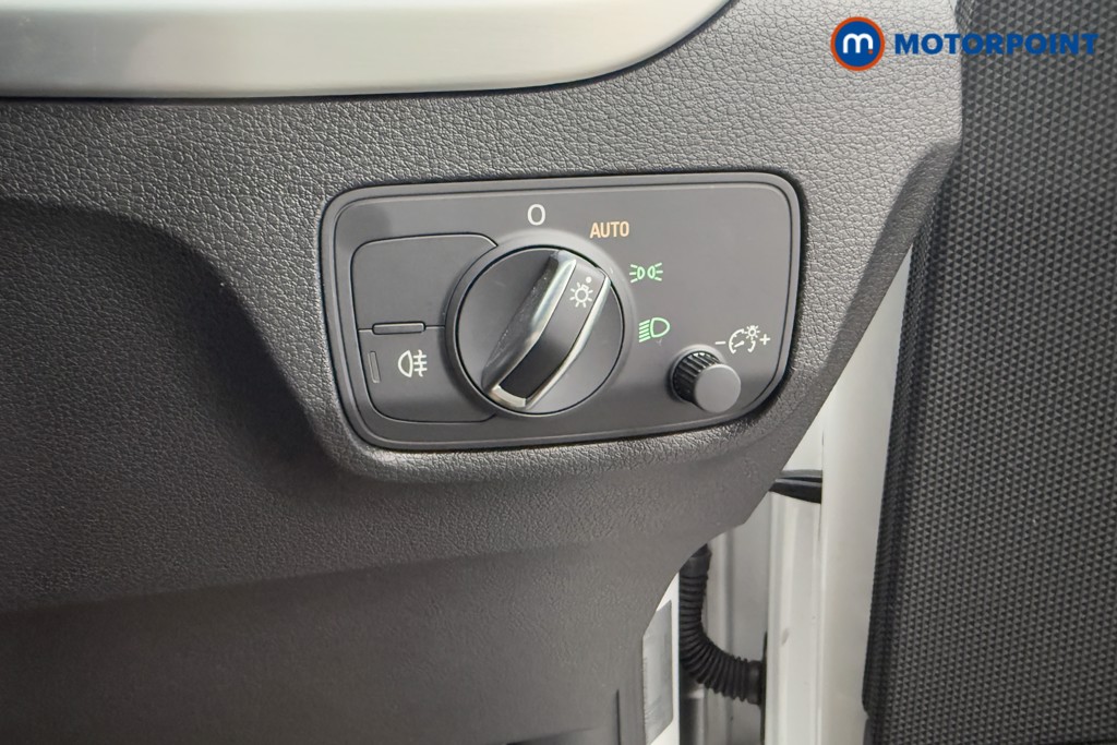 Audi Q2 Black Edition Manual Petrol SUV - Stock Number (1574044) - 16th supplementary image