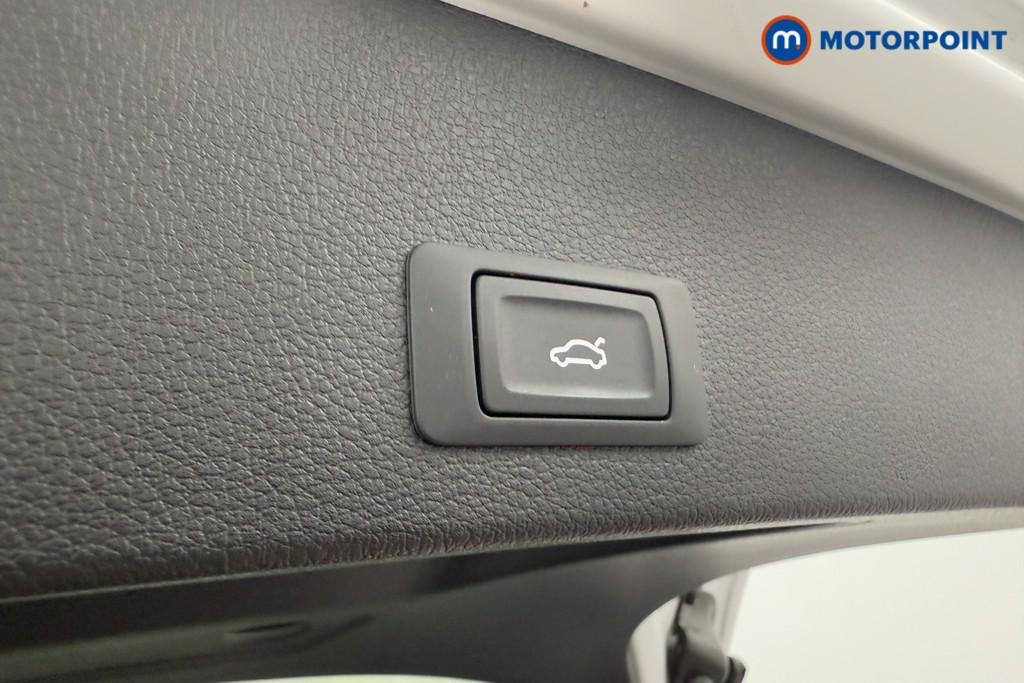 Audi Q2 Black Edition Manual Petrol SUV - Stock Number (1574044) - 28th supplementary image