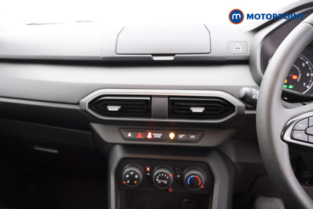 Dacia Jogger Essential Manual Petrol People Carrier - Stock Number (1574189) - 5th supplementary image