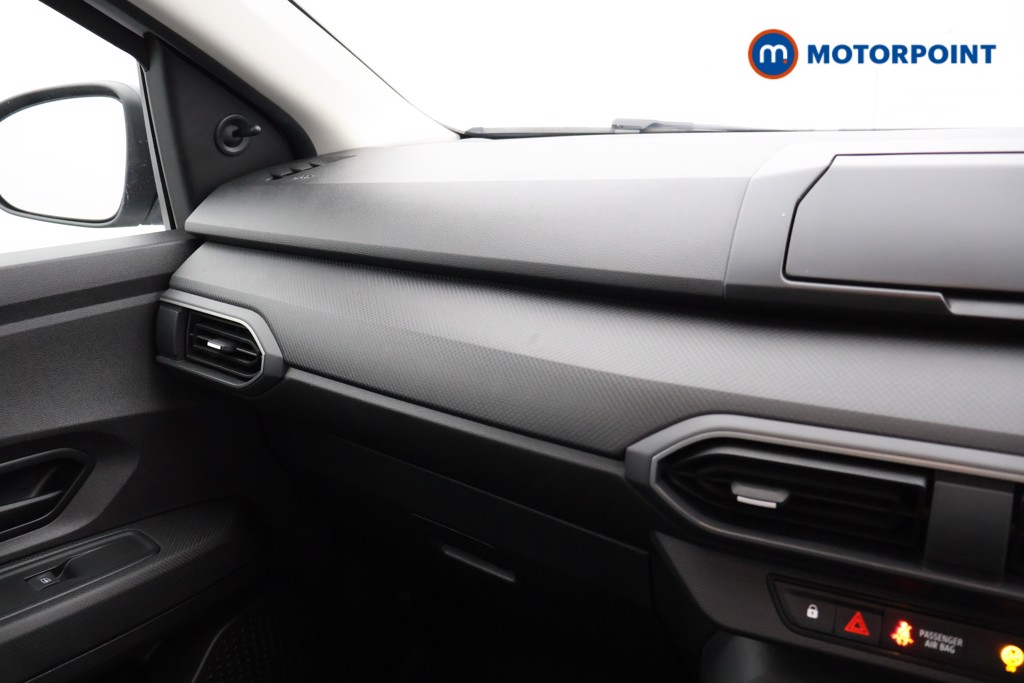 Dacia Jogger Essential Manual Petrol People Carrier - Stock Number (1574189) - 7th supplementary image